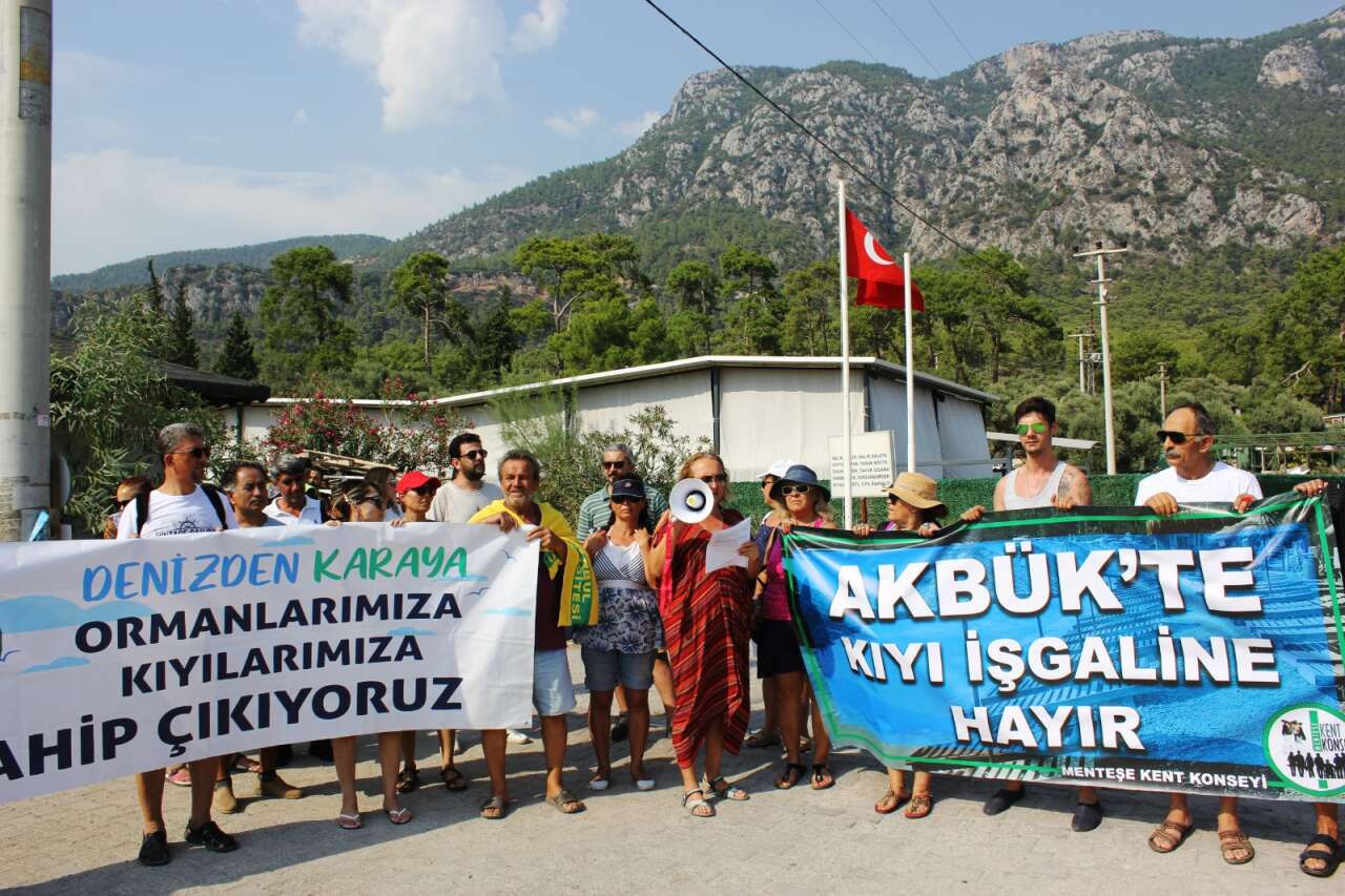 Muğla'da Akbük ve Datça Hayıtbükü'nde Ücret Tepkisi Büyüyor: Denize Girmenin Bedeli 1.500 TL'ye Kadar Çıkıyor 2